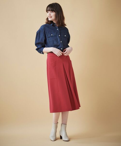 le.coeur blanc（ルクールブラン）の「パールボタンデニムシャツ（シャツ/ブラウス・レディース・ネイビー/ブルー・38）」の6枚目の写真