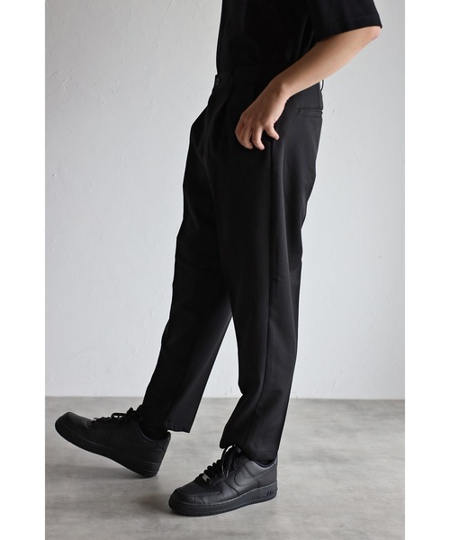 CREARE -LINO-（クレアーレリノ）の「ワンタック テーパードセミワイドパンツ（スラックス・メンズ・ブラック/グリーン/アイボリー・S/M/L）」の12枚目の写真