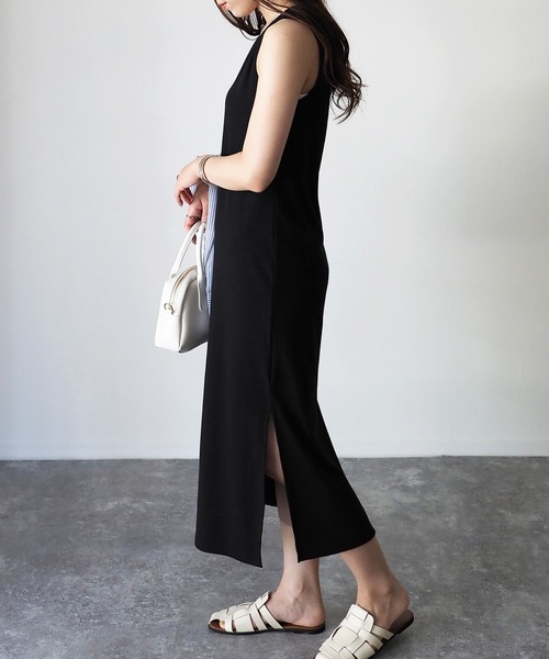 Riberry(リベリー)の「バックオープンノースリーブワンピース(ワンピース・レディース・オフホワイト/ブラック/グレイッシュベージュ/ライム/オレンジ・MEDIUM)」の7枚目の写真