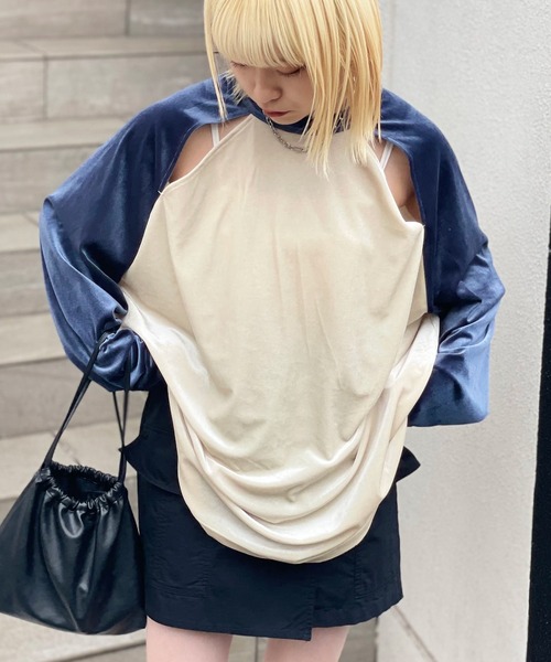 CIAOPANIC（チャオパニック）の「ベロア配色肩スリットラグランTEE（Tシャツ/カットソー・レディース・オレンジ/ブルー/グリーン/ネイビー・FREE）」の2枚目の写真