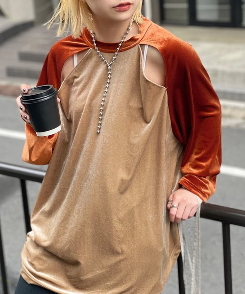 CIAOPANIC（チャオパニック）の「ベロア配色肩スリットラグランTEE（Tシャツ/カットソー・レディース・オレンジ/ブルー/グリーン/ネイビー・FREE）」の4枚目の写真