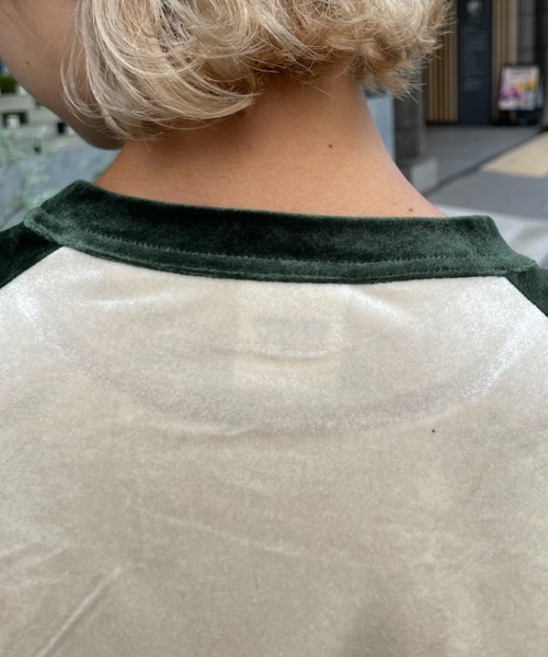 CIAOPANIC（チャオパニック）の「ベロア配色肩スリットラグランTEE（Tシャツ/カットソー・レディース・オレンジ/ブルー/グリーン/ネイビー・FREE）」の20枚目の写真