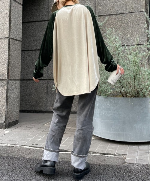 CIAOPANIC（チャオパニック）の「ベロア配色肩スリットラグランTEE（Tシャツ/カットソー・レディース・オレンジ/ブルー/グリーン/ネイビー・FREE）」の16枚目の写真