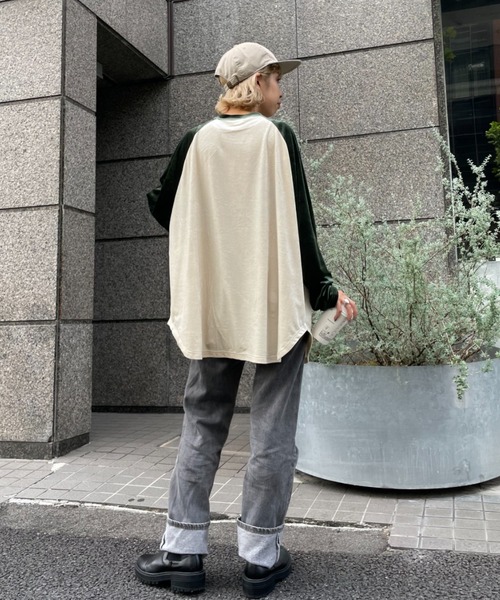 CIAOPANIC（チャオパニック）の「ベロア配色肩スリットラグランTEE（Tシャツ/カットソー・レディース・オレンジ/ブルー/グリーン/ネイビー・FREE）」の22枚目の写真