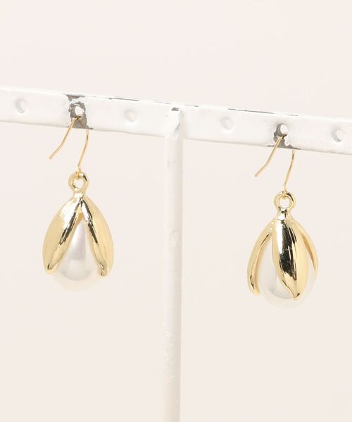 tone（トーン）の「【glou】つぼみパールのピアスA（サージカルステンレス）（ピアス（両耳用）・レディース・ホワイト/ネイビー・FREE）」の3枚目の写真