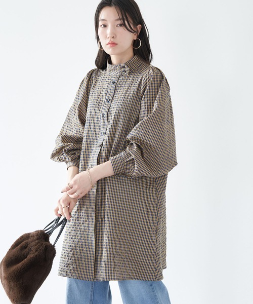 earth music&ecology（アースミュージックアンドエコロジー）の「ハイネックミニシャツワンピース（ワンピース・レディース・ブラック/ブルー/グリーン・FREE）」の3枚目の写真