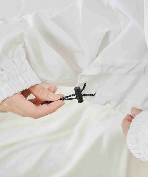 acro（アクロ）の「フード付きショート丈ブルゾン/AC1472（ブルゾン・レディース・ホワイト/カーキ/ベージュ/ブラック・ﾌﾘ-）」の7枚目の写真