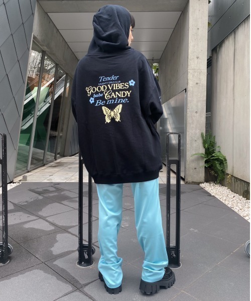 Candy Stripper（キャンディストリッパー）の「NAUGHTY GIRLS CLUB SWEAT フーディー（スウェット・レディース・パープル/ホワイト/ブラック・2）」の16枚目の写真