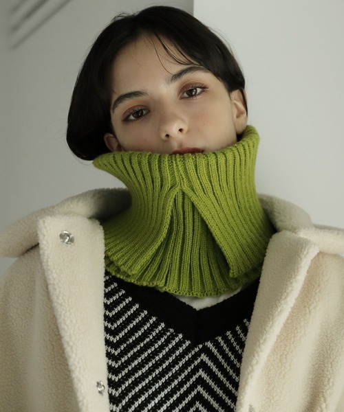 LAKOLE（ラコレ）の「リブニットスヌード / 347763（ネックウォーマー/スヌード・レディース・カーキ/グレー/オフホワイト/ブラウン・FREE）」の16枚目の写真