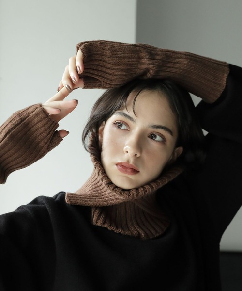 LAKOLE（ラコレ）の「リブニットスヌード / 347763（ネックウォーマー/スヌード・レディース・カーキ/グレー/オフホワイト/ブラウン・FREE）」の15枚目の写真