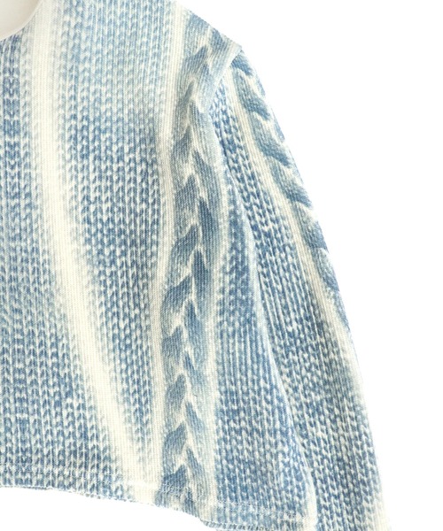 TheOpen Product（ザオープンプロダクト）の「【TheOpen Product】CABLE KNITTING GRAPHIC SWEATSHIRT（スウェット・レディース・グレー/ブルー・S）」の8枚目の写真