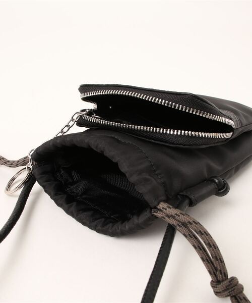 Beau're（ヴュレ）の「スマホショルダー（ショルダーバッグ・レディース・ブラック/カーキ/グレイッシュベージュ/ラベンダー・フリー）」の5枚目の写真