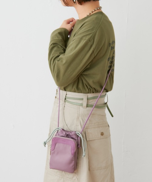 Beau're（ヴュレ）の「スマホショルダー（ショルダーバッグ・レディース・ブラック/カーキ/グレイッシュベージュ/ラベンダー・フリー）」の12枚目の写真