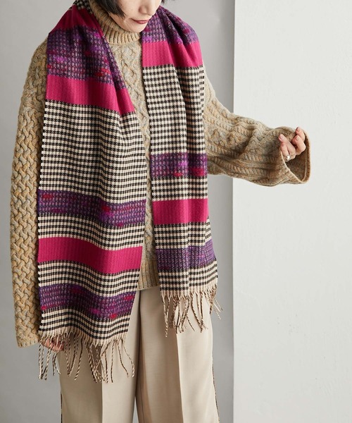 ear PAPILLONNER(イアパピヨネ)の「【P.CORNILLON(ピーコルニヨン)】ボーダーチェックストール(ストール/ショール・レディース・パープル/オレンジ・FREE)」の7枚目の写真