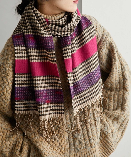 ear PAPILLONNER(イアパピヨネ)の「【P.CORNILLON(ピーコルニヨン)】ボーダーチェックストール(ストール/ショール・レディース・パープル/オレンジ・FREE)」の18枚目の写真