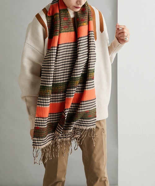 ear PAPILLONNER(イアパピヨネ)の「【P.CORNILLON(ピーコルニヨン)】ボーダーチェックストール(ストール/ショール・レディース・パープル/オレンジ・FREE)」の8枚目の写真