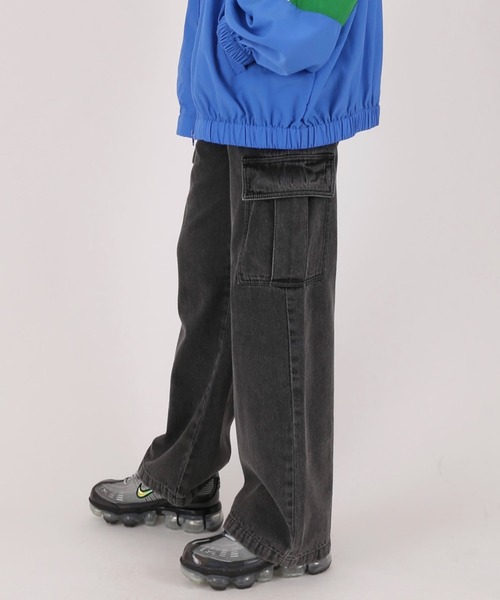 PUNYUS（プニュズ）の「デニムカーゴパンツ（デニムパンツ・レディース・ブラック/ライトブルー・1/2/3/4）」の22枚目の写真