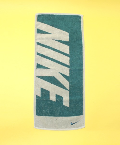 NIKE（ナイキ）の「【NIKE/ナイキ 】ナイキ ジャガード タオル ミディアムⅡ(35cm×80cm)（タオル・メンズ・ブラック/グリーン・FREE）」の4枚目の写真