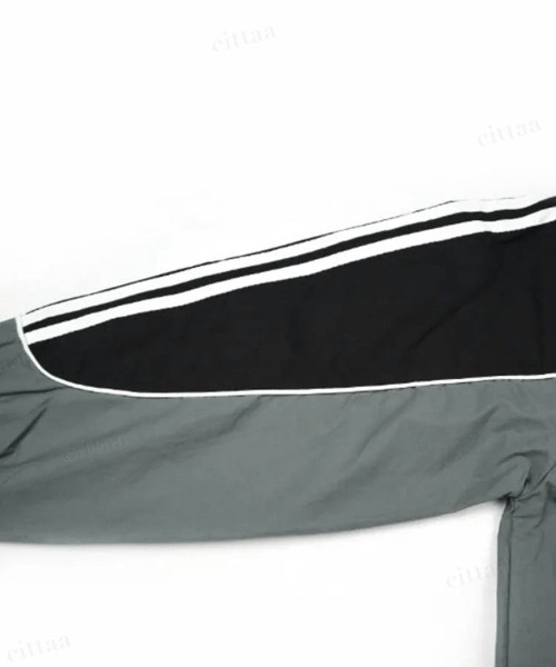 Dalfwin（ダールフィン）の「韓国ファッションARIZONA配色アノラックトラックジャケット（ブルゾン・レディース・ネイビー/カーキ・FREE）」の10枚目の写真