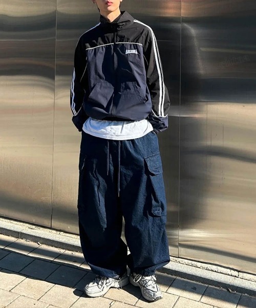 Dalfwin（ダールフィン）の「韓国ファッションARIZONA配色アノラックトラックジャケット（ブルゾン・レディース・ネイビー/カーキ・FREE）」の8枚目の写真