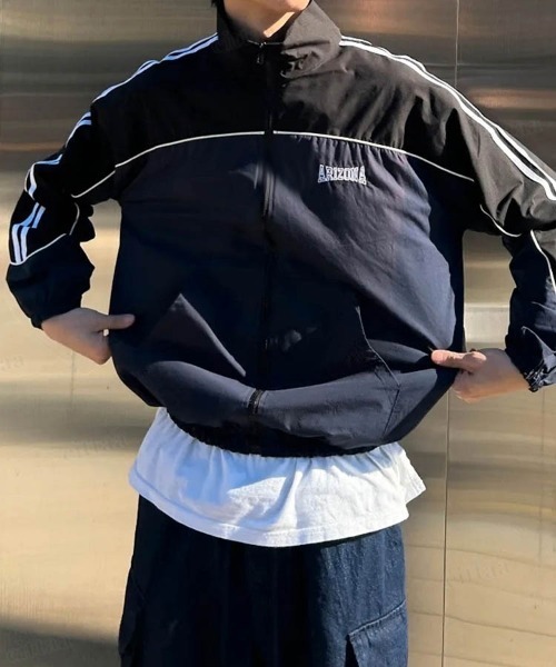 Dalfwin（ダールフィン）の「韓国ファッションARIZONA配色アノラックトラックジャケット（ブルゾン・レディース・ネイビー/カーキ・FREE）」の22枚目の写真