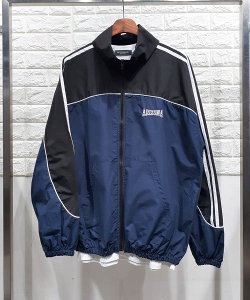 Dalfwin（ダールフィン）の「韓国ファッションARIZONA配色アノラックトラックジャケット（ブルゾン・レディース・ネイビー/カーキ・FREE）」の9枚目の写真