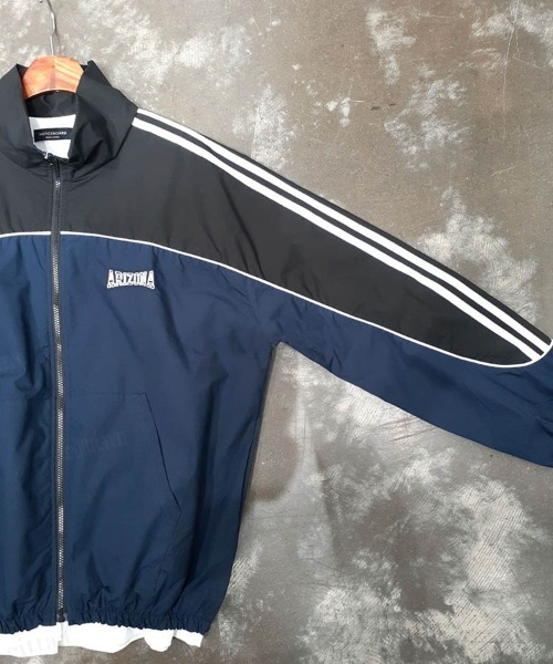 Dalfwin（ダールフィン）の「韓国ファッションARIZONA配色アノラックトラックジャケット（ブルゾン・レディース・ネイビー/カーキ・FREE）」の12枚目の写真