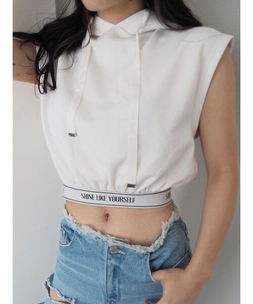 EVRIS（エヴリス）の「ロゴデザインコンパクトフーディ（スウェット・レディース・ブラック/ホワイト/グレー・FREE）」の2枚目の写真