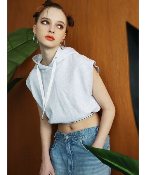 EVRIS（エヴリス）の「ロゴデザインコンパクトフーディ（スウェット・レディース・ブラック/ホワイト/グレー・FREE）」の21枚目の写真