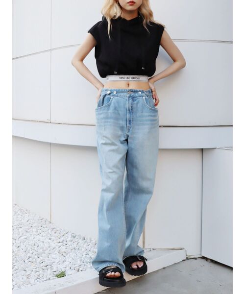 EVRIS（エヴリス）の「ロゴデザインコンパクトフーディ（スウェット・レディース・ブラック/ホワイト/グレー・FREE）」の6枚目の写真