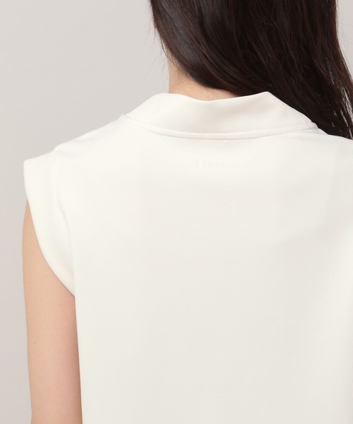 Elura（エルーラ）の「【ACTIVE】アクティブモックネックノースリ（Tシャツ/カットソー・レディース・オフホワイト/ブラック・LARGE/MEDIUM）」の16枚目の写真
