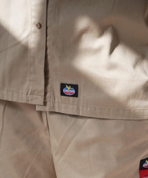 （What it isNt）ART BY MARKGONZALES（ワットイットイズント）の「【（What it isNt）ART BY MARKGONZALES / (ワットイットイズント) アートバイ マークゴンザレス 】 WORK SHIRT ( 半袖ワークシャツ )（シャツ/ブラウス・メンズ・グリーン/ベージュ・L/M）」の7枚目の写真