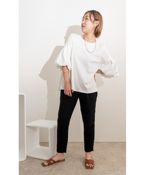 LHELBIE(レルビエ)の「バルーンスリーブカットトップス(Tシャツ/カットソー・レディース・オフホワイト/ネイビー/ブラック・M)」の4枚目の写真