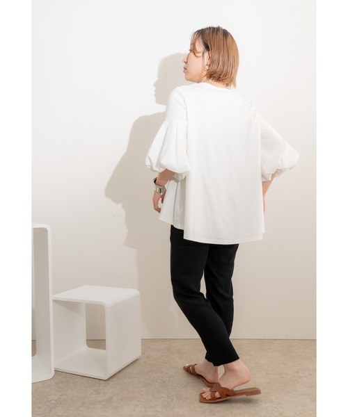 LHELBIE(レルビエ)の「バルーンスリーブカットトップス(Tシャツ/カットソー・レディース・オフホワイト/ネイビー/ブラック・M)」の6枚目の写真