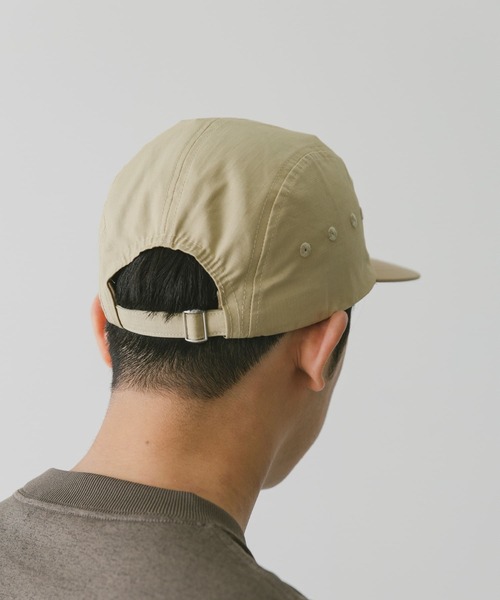 URBAN RESEARCH DOORS（アーバンリサーチドアーズ）の「ロングビルキャップ（キャップ・メンズ・ベージュ/ブラック/カーキ・-）」の7枚目の写真