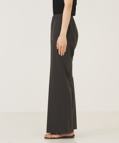 qualite（カリテ）の「ストレッチセンタープレスフレアパンツ（スラックス・レディース・ピンクベージュ/チャコールグレー/マスタード・34/38/40/36）」の13枚目の写真