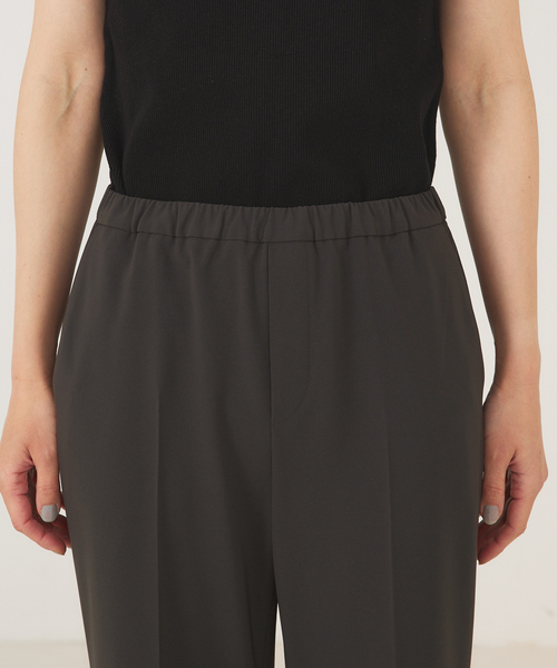 qualite（カリテ）の「ストレッチセンタープレスフレアパンツ（スラックス・レディース・ピンクベージュ/チャコールグレー/マスタード・34/38/40/36）」の15枚目の写真