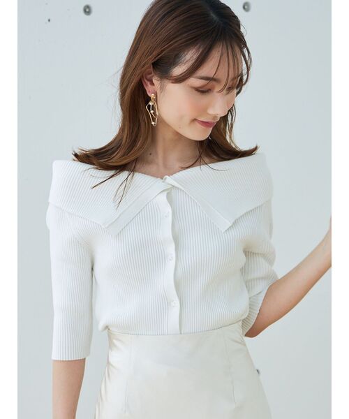 MERCURYDUO（マーキュリーデュオ）の「オフショルケープカーディガン（カーディガン/ボレロ・レディース・ブラウン/オフホワイト/グリーン・FREE）」の2枚目の写真