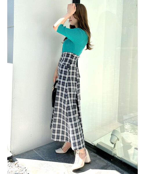 MERCURYDUO（マーキュリーデュオ）の「オフショルケープカーディガン（カーディガン/ボレロ・レディース・ブラウン/オフホワイト/グリーン・FREE）」の18枚目の写真