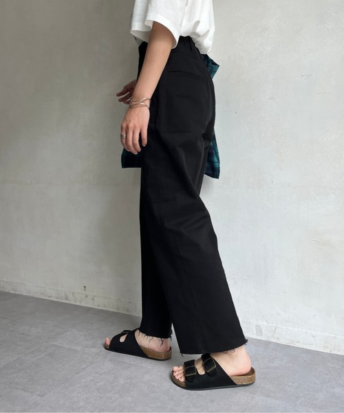 CPCM（シーピーシーエム）の「裾フリンジチノパンツ（チノパンツ・レディース・ベージュ/グレー/ブラック・SMALL）」の8枚目の写真