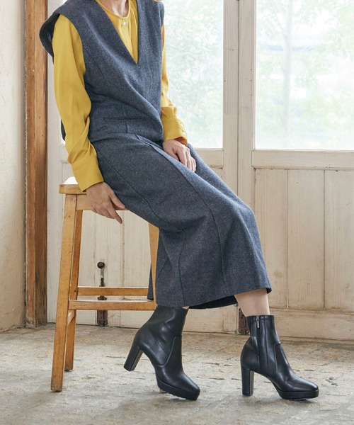 Mode et Jacomo(モードエジャコモ)の「シンプルストレッチショートブーツ(ブーツ・レディース・ブラック系その他6/ブラック・24.5cm/23.5cm/24cm/22.5cm/23cm)」の12枚目の写真