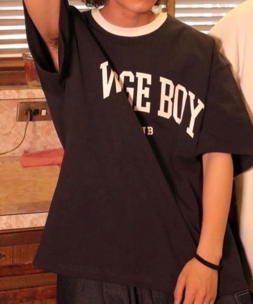 WudgeBoy(ワッジボーイ)の「WUDGE BOY college logo linger T-shirt(Tシャツ/カットソー・レディース・ネイビー/ホワイト/ベージュ・LARGE/MEDIUM)」の1枚目の写真