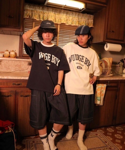 WudgeBoy(ワッジボーイ)の「WUDGE BOY college logo linger T-shirt(Tシャツ/カットソー・レディース・ネイビー/ホワイト/ベージュ・LARGE/MEDIUM)」の5枚目の写真
