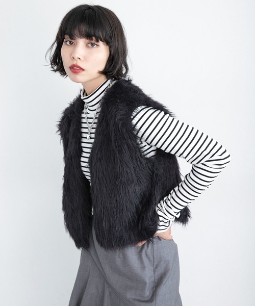 PAGEBOY（ページボーイ）の「モンスターフェザーベスト（ベスト・レディース・オフホワイト/ブラック/ターコイズブルー・FREE）」の18枚目の写真