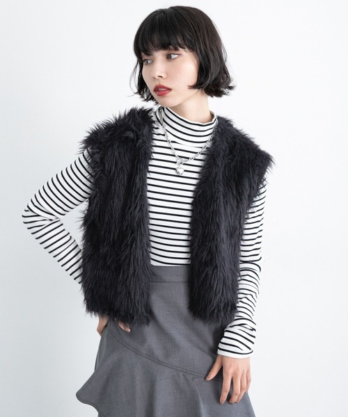 PAGEBOY（ページボーイ）の「モンスターフェザーベスト（ベスト・レディース・オフホワイト/ブラック/ターコイズブルー・FREE）」の19枚目の写真