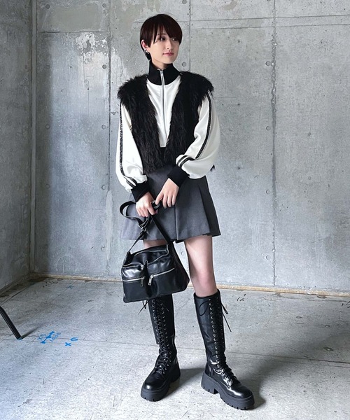 PAGEBOY（ページボーイ）の「モンスターフェザーベスト（ベスト・レディース・オフホワイト/ブラック/ターコイズブルー・FREE）」の15枚目の写真