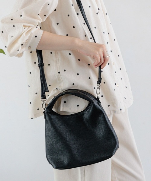 studio CLIP（スタディオクリップ）の「ワンマイルトート&ショルダーバッグ（ショルダーバッグ・レディース・キャメル/ライトグレー/ブラック/ダークブラウン・FREE）」の2枚目の写真