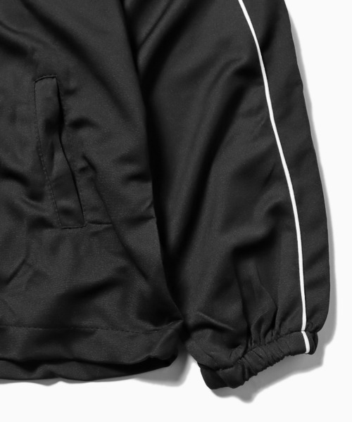 Theater code（シアターコード）の「△high neck track jacket