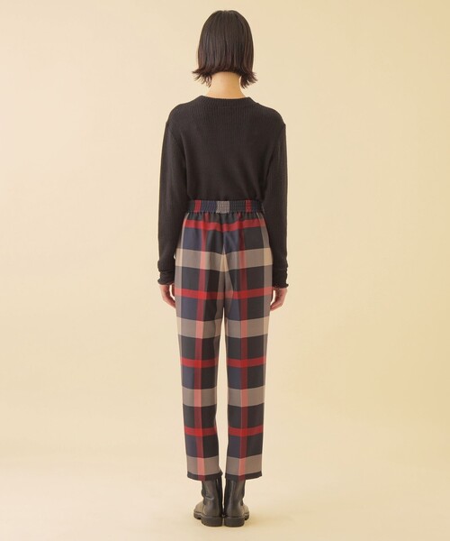 CB CRESTBRIDGE(シービークレストブリッジ)の「クレストブリッジチェックイージーテーパードパンツ(その他パンツ・レディース・ライトベージュ/ダークネイビー・S/M)」の15枚目の写真