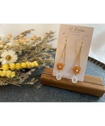 【38ribbon】小花とチェコビーズのロングピアス(MA)
